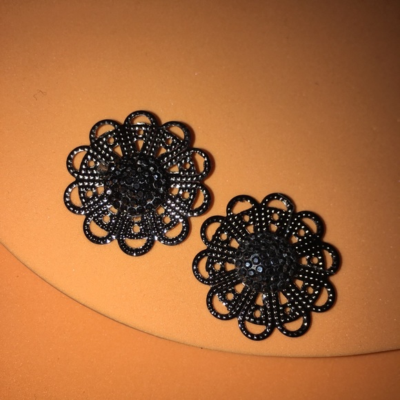 Flower earrings new - Picture 1 of 2
